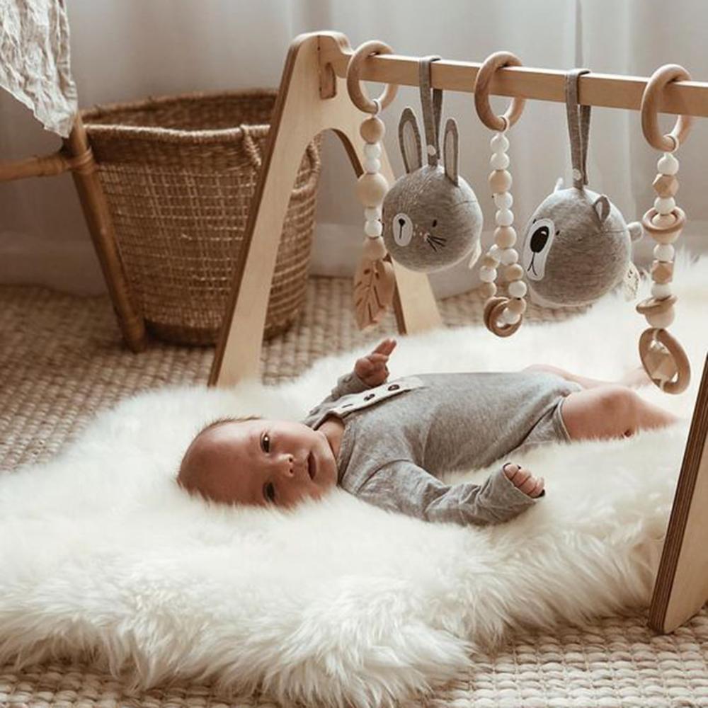 Smart ways to save money on baby stuff