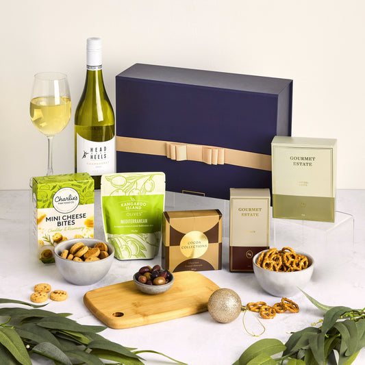 Cheeseboard and Nibbles Hamper