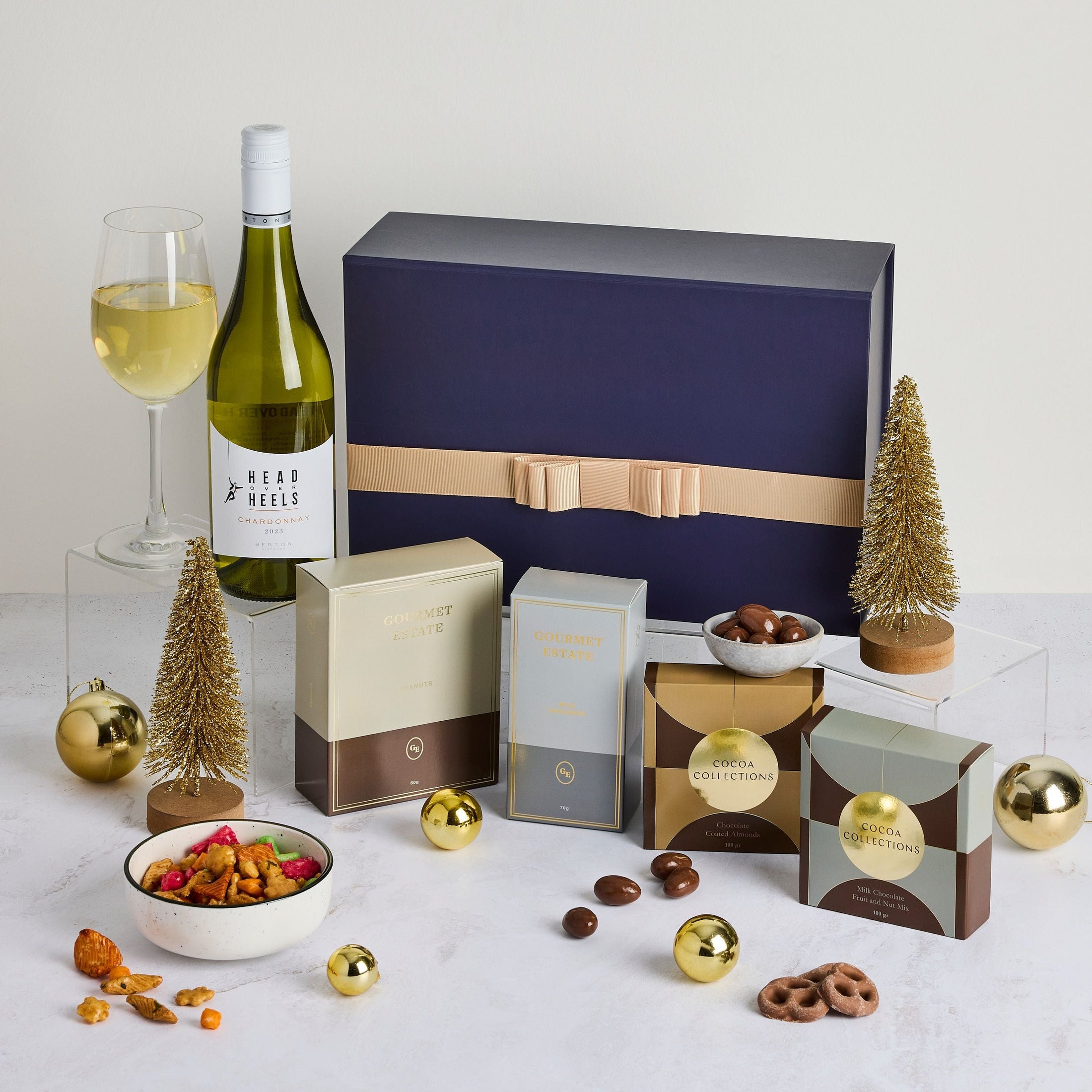 White Deluxe Christmas Hamper